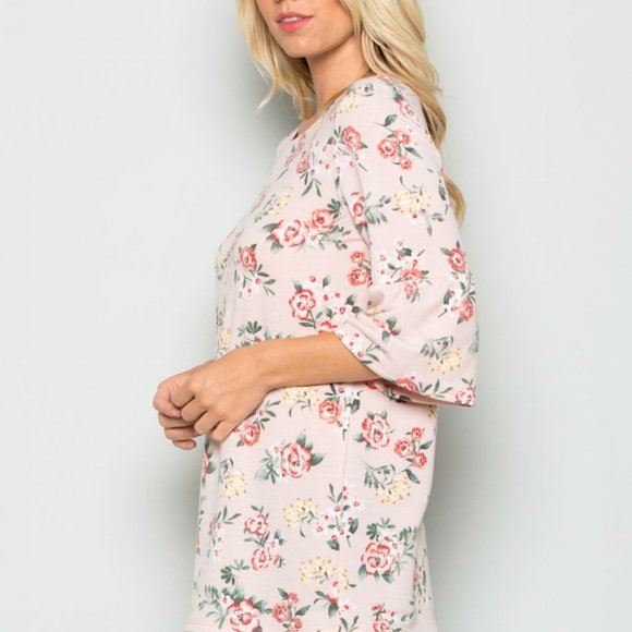 Summer knitted top with floral prints. - Picture 8 of 10